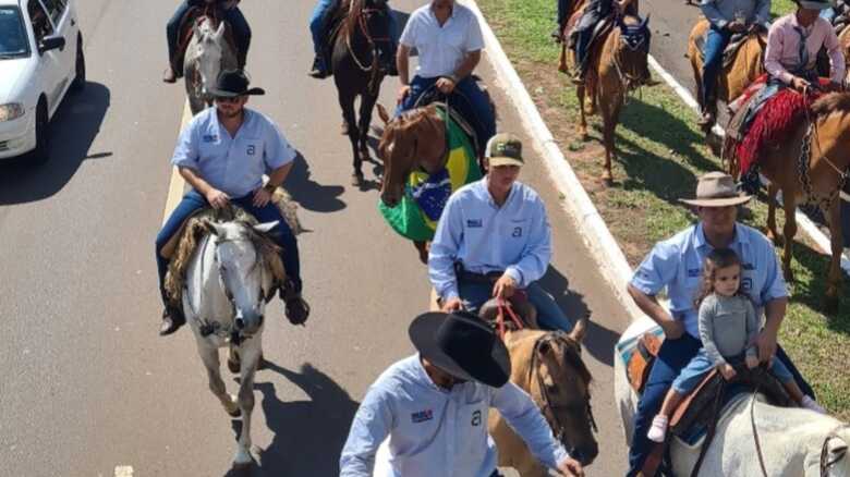 Participantes serão recepcionados com um almoço típico ao final do percurso