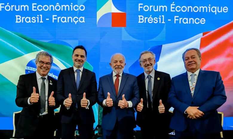Presidente Lula está em agenda na França
