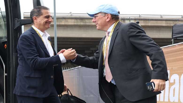 Textor optou por demitir Paiva um dia após a queda na Copa do Mundo de Clubes