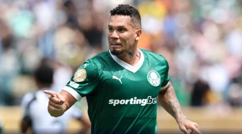Paulinho marcou o gol da vitória do Palmeiras