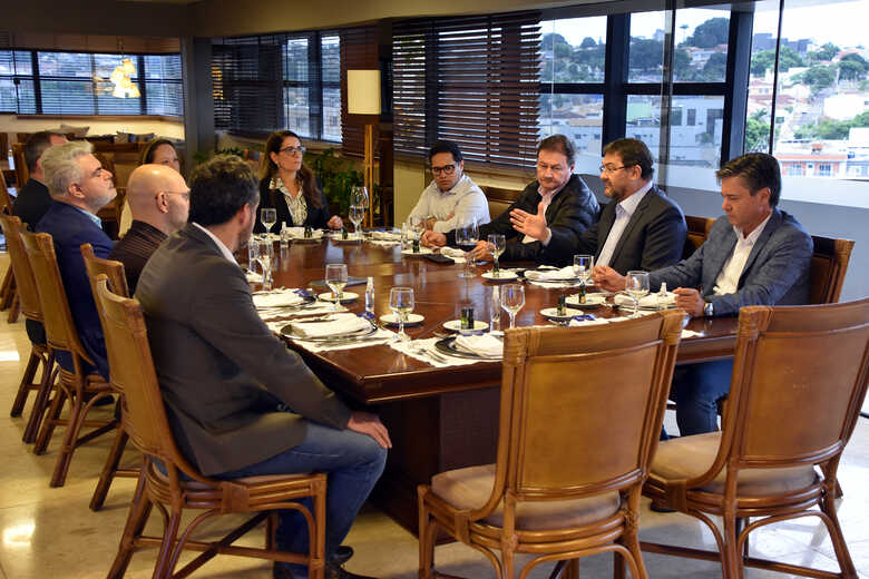 Reunião aconteceu nesta segunda-feira na Fiems