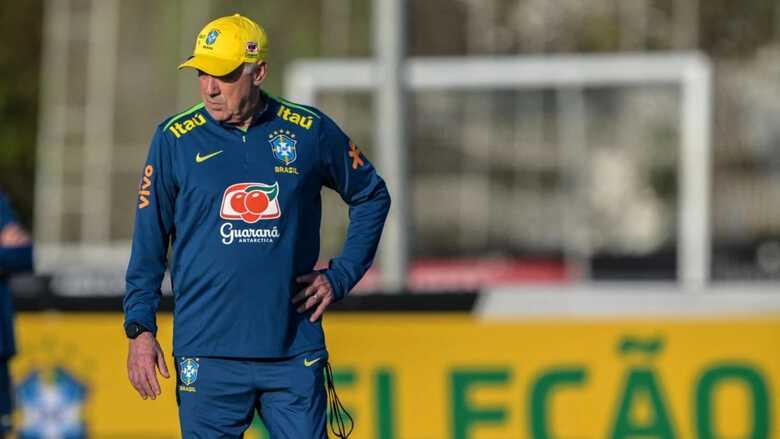 Carlo Ancelotti no treino da Seleçaõ Brasileira