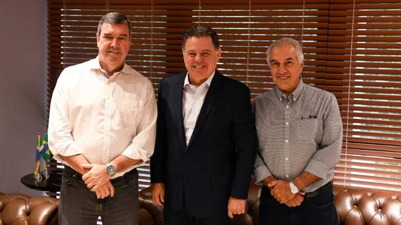 Governador Eduardo Riedel, Marconi Perillo (presidente do PSDB) e Reinaldo Azambuja (presidente do PSDB-MS)