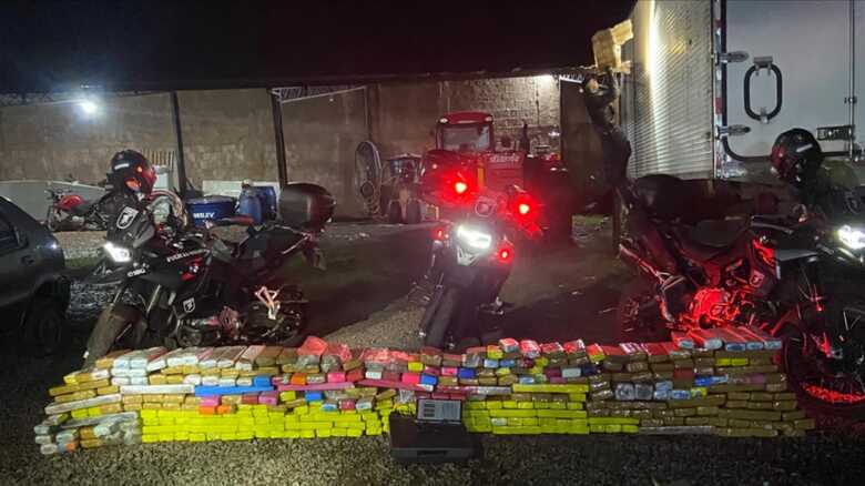 Drogas apreendidas no im&oacute;vel