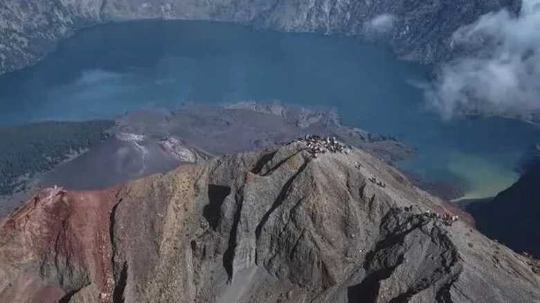 Parque na Indonésia fecha trecho em que brasileira deslizou