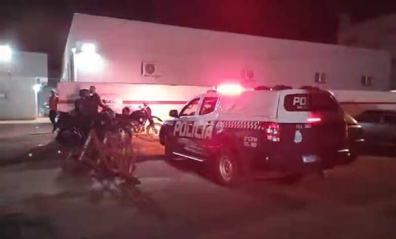 Mulher foi internada na unidade hospitalar