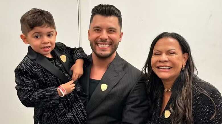 Dona Ruth e Murilo Huff com Leo