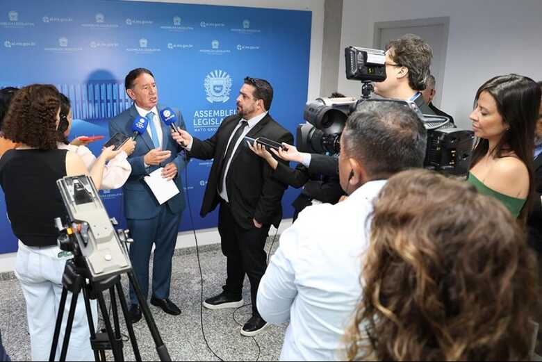 Coletiva do presidente Gerson Claro