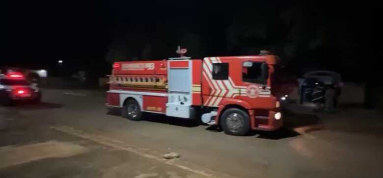 As chamas foram apagadas pelo morador do im&oacute;vel