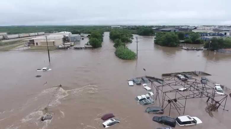 Enchentes atingem o estado do Texas, nos EUA 