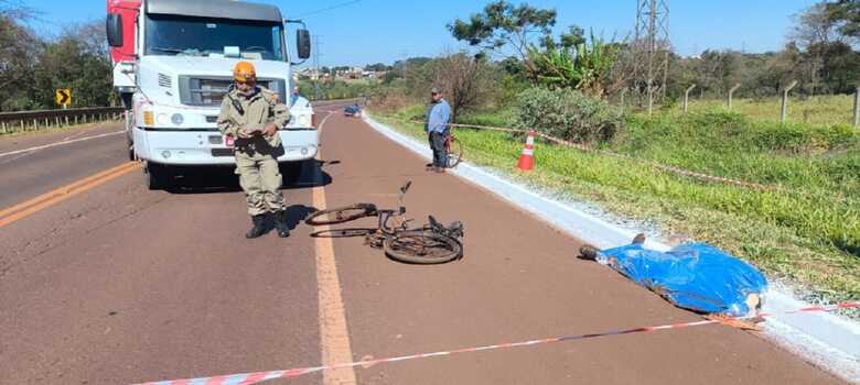 Ciclista morreu ainda no local