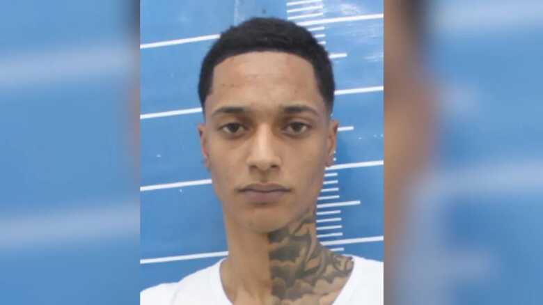 Oruam após tirar a tinta vermelha do cabelo 