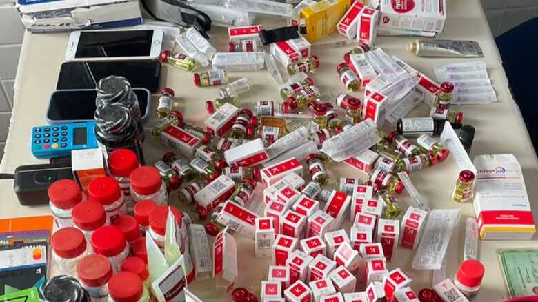 Medicamentos apreendidos na operação