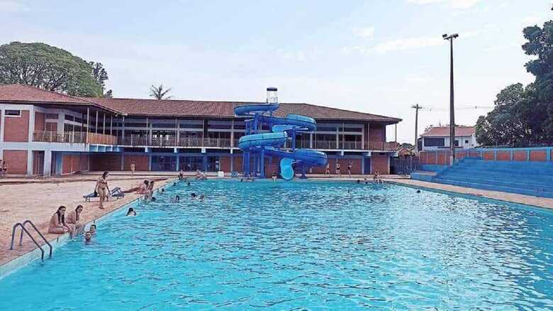 Piscina do T&ecirc;nis Clube onde o garoto se afogou