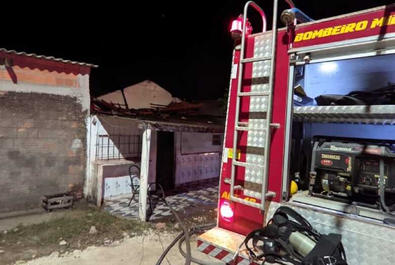 Casa ficou destruída