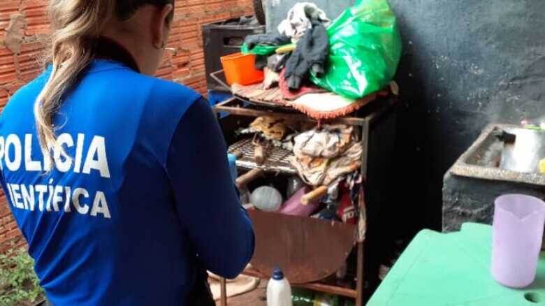 Per&iacute;cia esteve no local