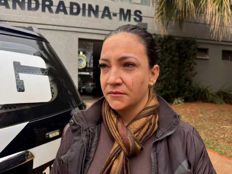 Gabriela teve o rosto atingido durante as agress&otilde;es