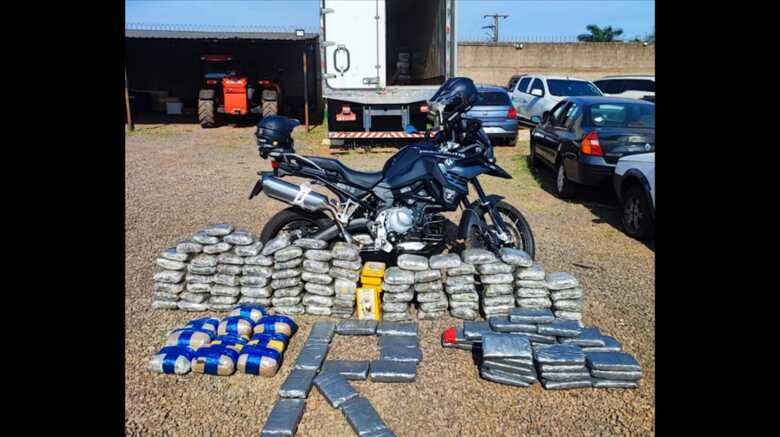 Drogas foram apreendidas por policiais do Choque