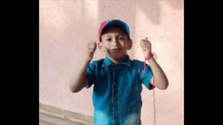 Adrian está internado em estado grave