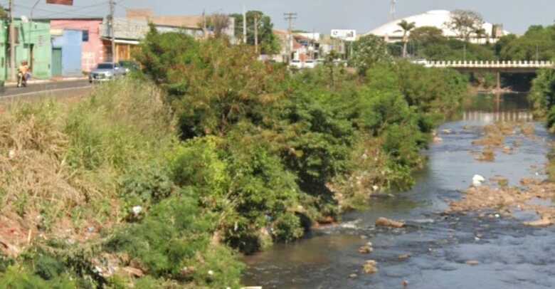 Córrego Anhanduizinho