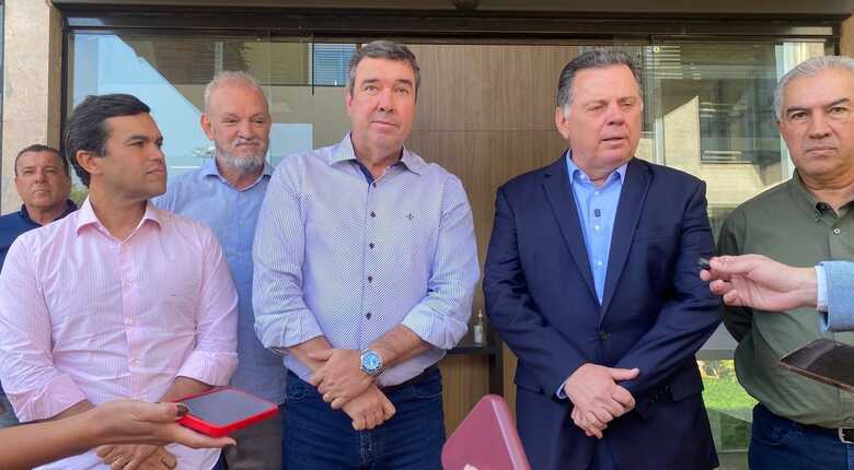 Deputado Federal, Beto Pereira; Deputado Federal, Geraldo Rezende; Governador Eduardo Riedel; presidente nacional do PSDB, Marconi Perilo; ex-governador Reinaldo Azambuja