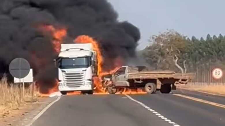 O acidente aconteceu na manhã de hoje