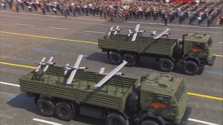 Rússia exibe drones usados na Ucrânia na Praça Vermelha de Moscou durante evento do Dia da Vitória em maio