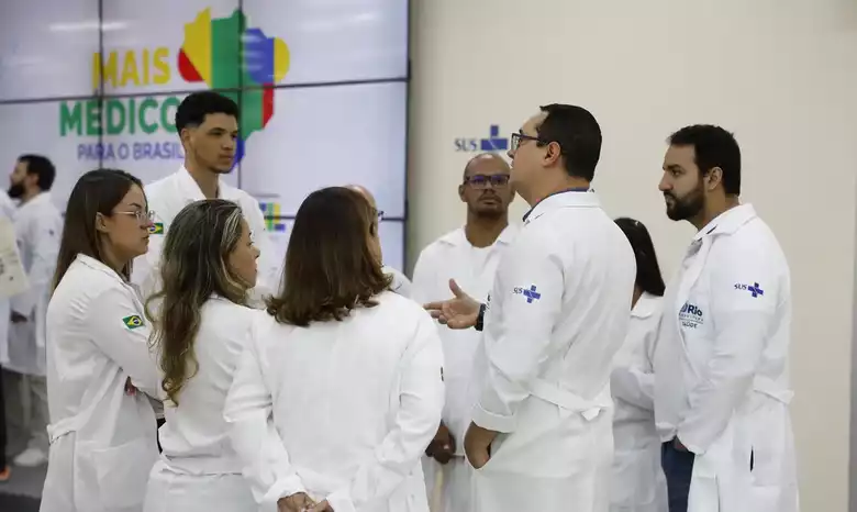 O Revalida avalia a formação de brasileiros e estrangeiros que querem exercer a medicina no Brasil 