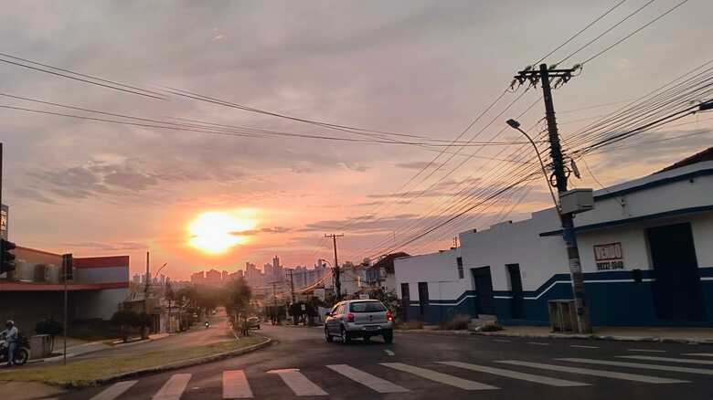 Sol aparece com intensidade em Campo Grande