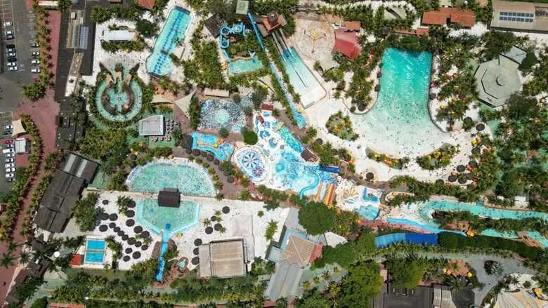 Thermas dos Laranjais é considerado o segundo parque aquático mais visitado do mundo