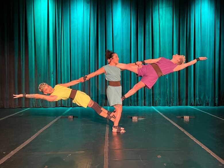 O curso é voltado para artistas que já atuam na área