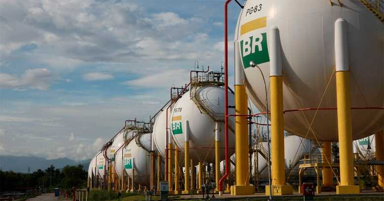 Gás natural terá leve queda no preço