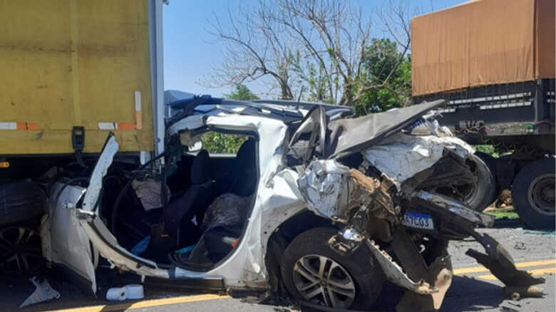 Veículo da vítima ficou completamente destruído