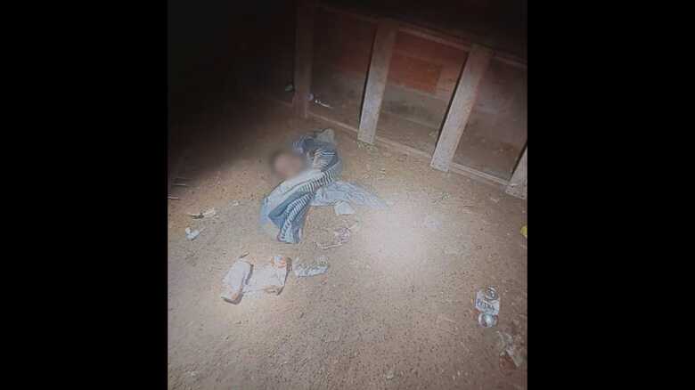 O corpo foi achado na noite de hoje 