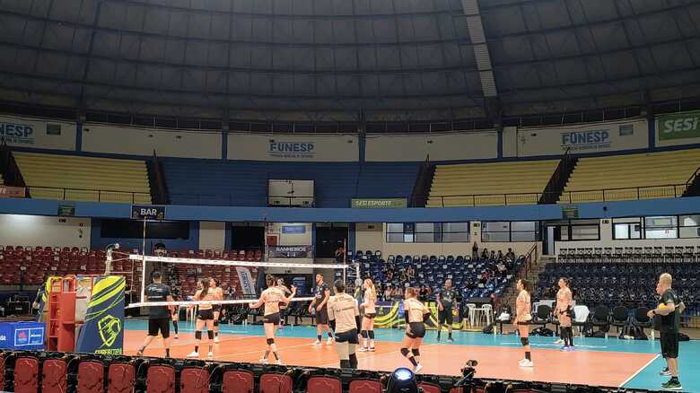 Osasco foi o primeiro time a realizar o treino