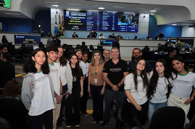 Durante a votação, representantes do IFMS acompanharam a aprovação