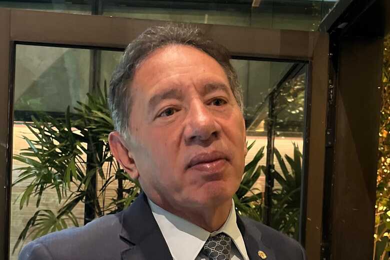 Gerson Claro participa de reunião com demais autoridades