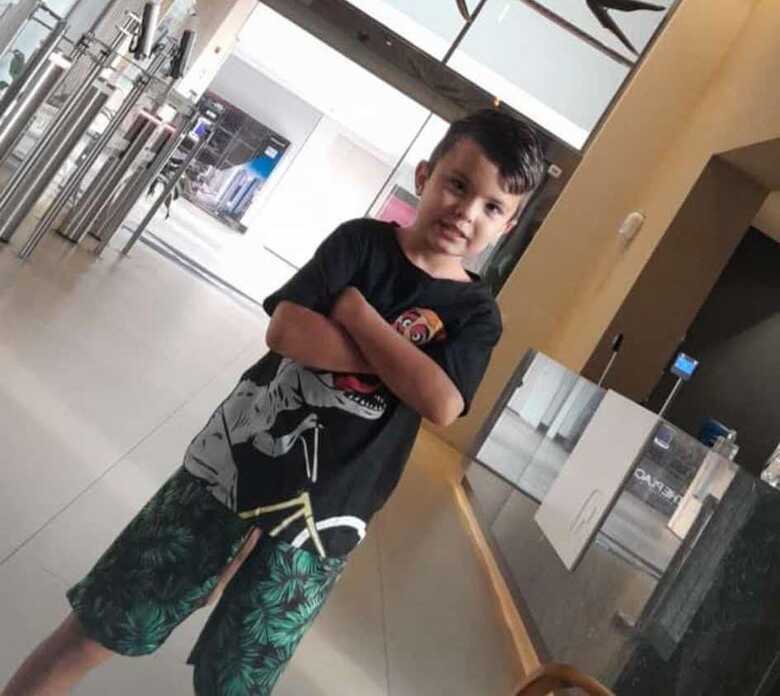 João Guilherme tem 7 anos