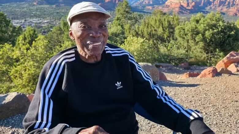 Cantor Milton Nascimento