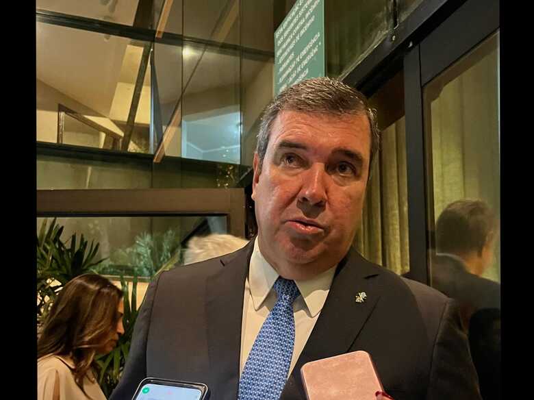 Governador Eduardo Riedel