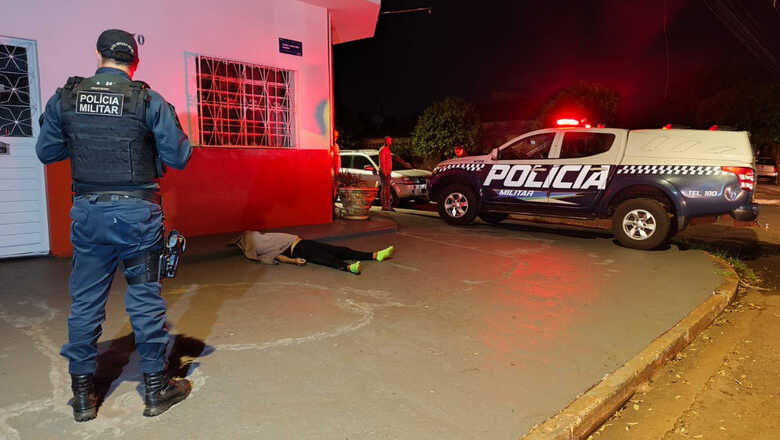 Homem foi morto com golpes de faca