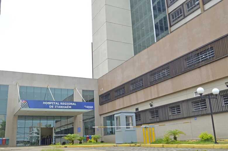 Adolescente está internada no Hospital Regional de Itanhaém (SP)