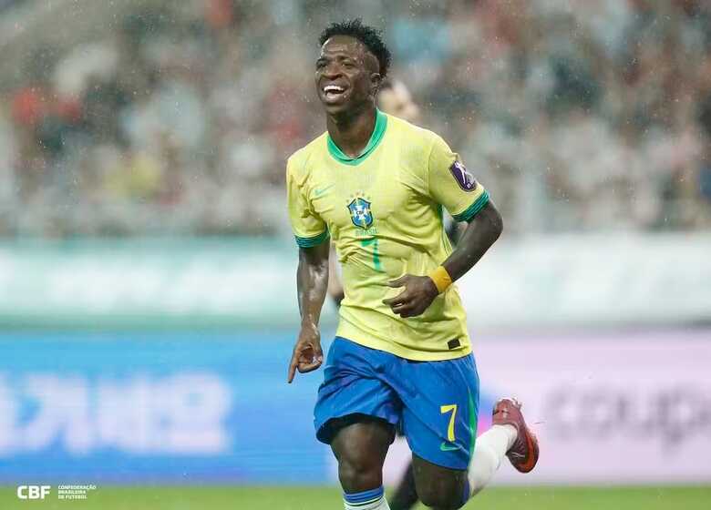 Vini Jr celebra gol em Brasil x Coreia do Sul