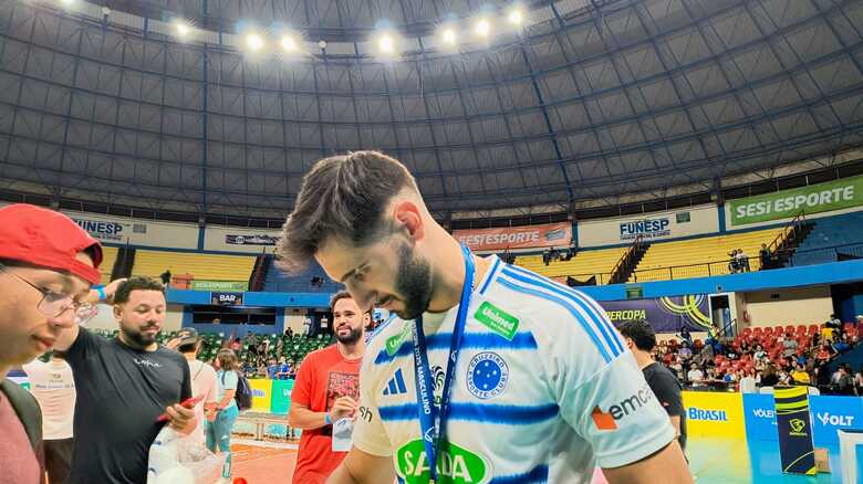 Líbero Alê atendeu todos os fãs e torcedores