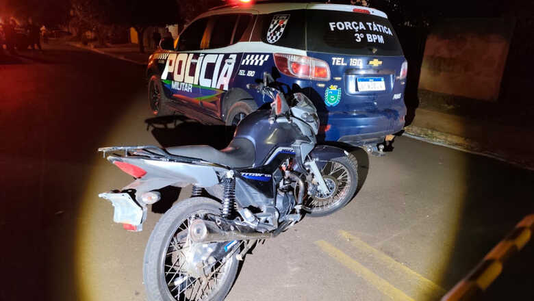 Motocicleta furtada foi recuperada