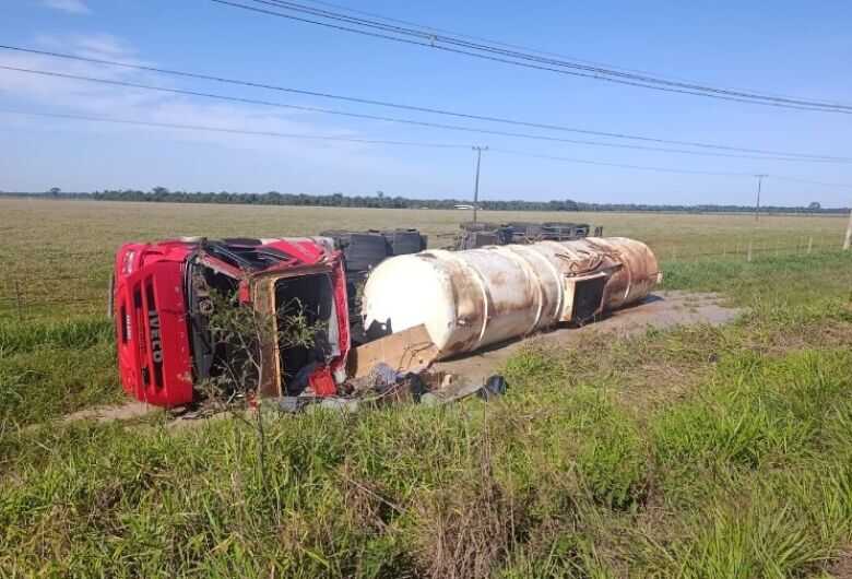 O acidente aconteceu na noite de ontem