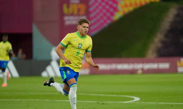 Atacante Dell foi o responsável pelos dois gols