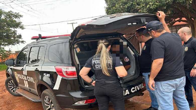 Suspeito foi preso em flagrante