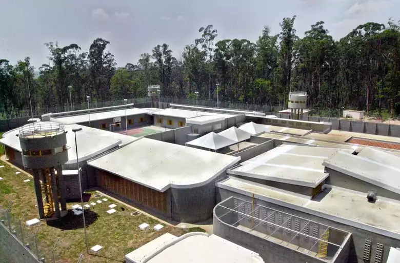 Um especialista ouvido pelo g1 avaliou que o local oferece um ambiente mais "tranquilo" do que outras unidades prisionais