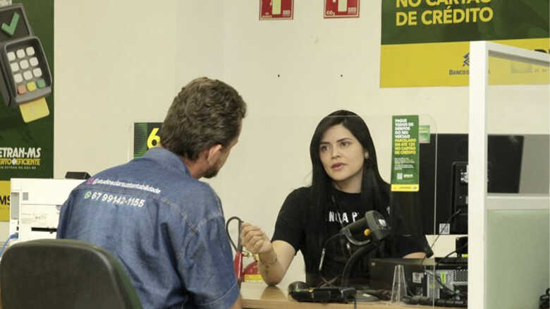 Agências do Detran-MS terão expediente até quarta-feira